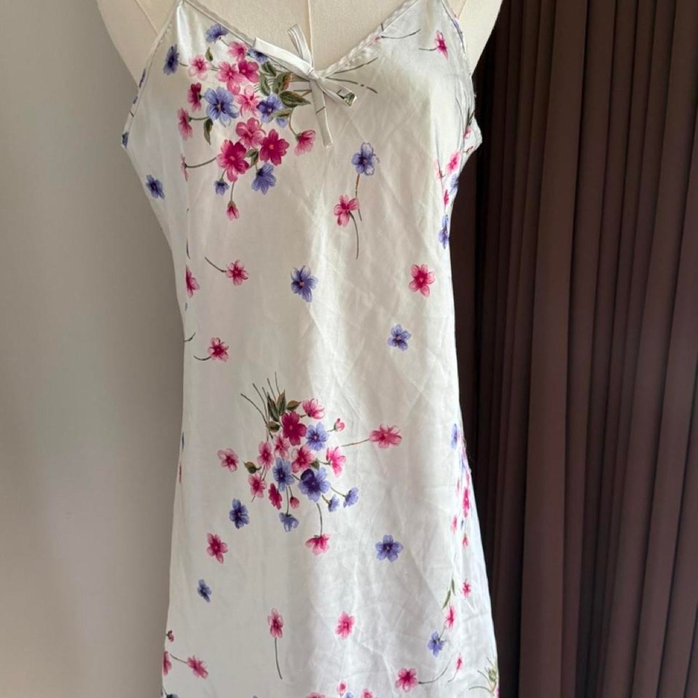 Secret Treasures White Floral Slip Dress Pink Purple Blue Flowers Size Medium